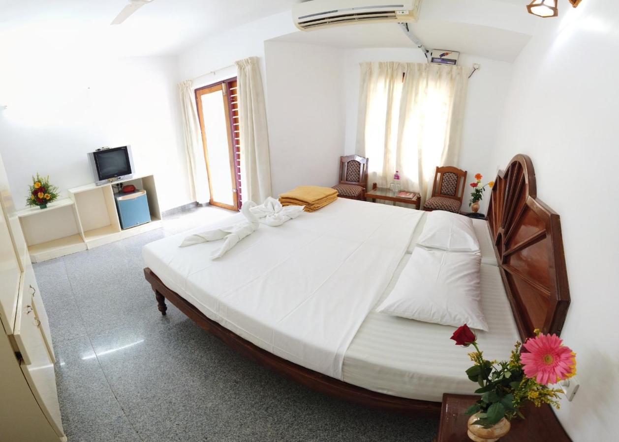 Marine Palace Beach Hotel Ковалам Экстерьер фото