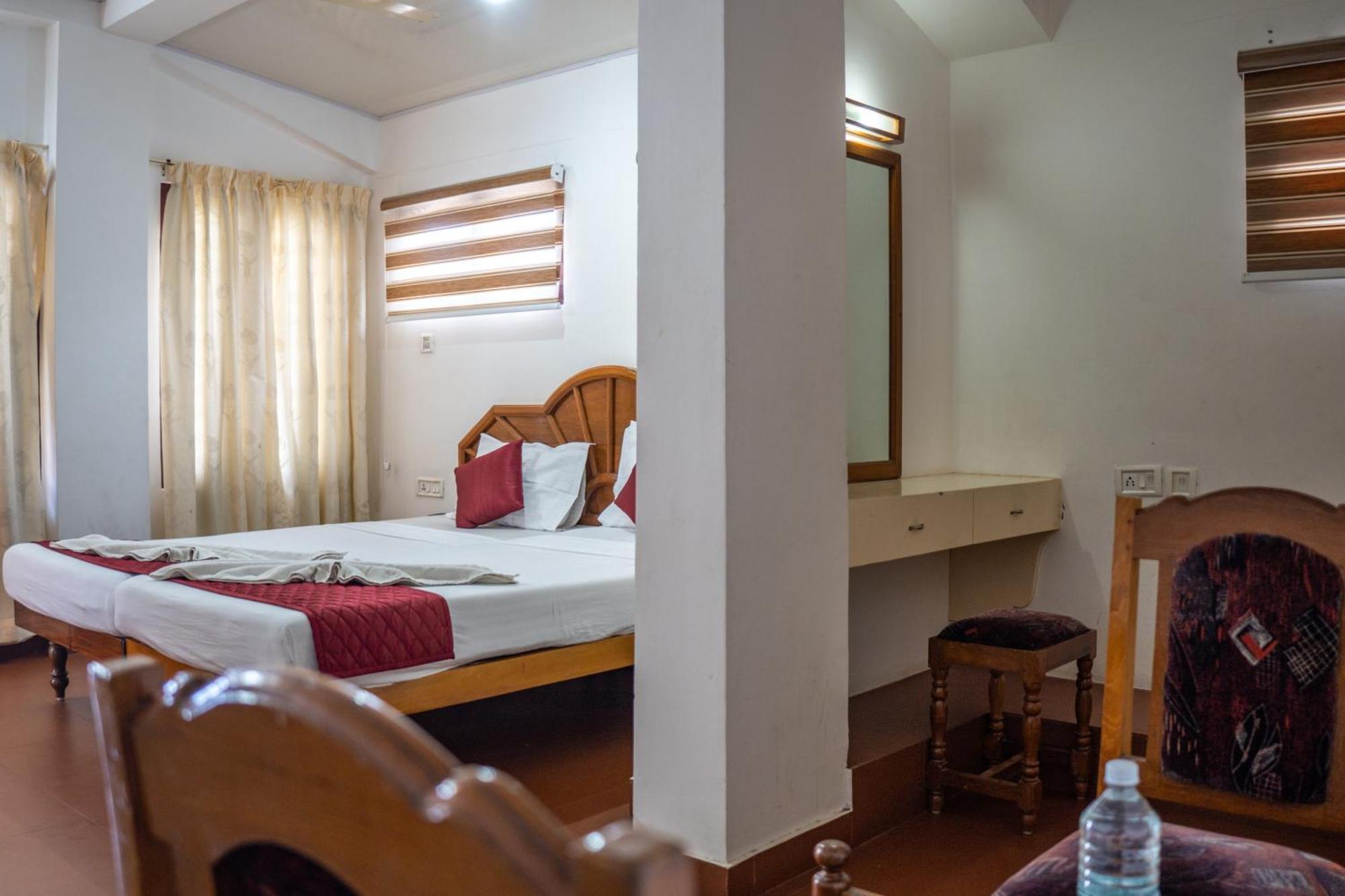 Marine Palace Beach Hotel Ковалам Экстерьер фото